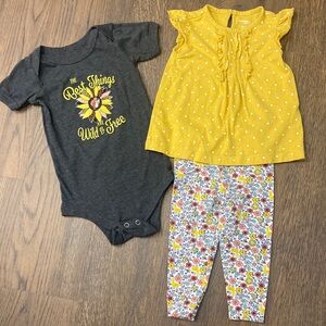 🎉10 for $10🎉Baby Girl Onesie and Two Piece Outfit   Size 18M